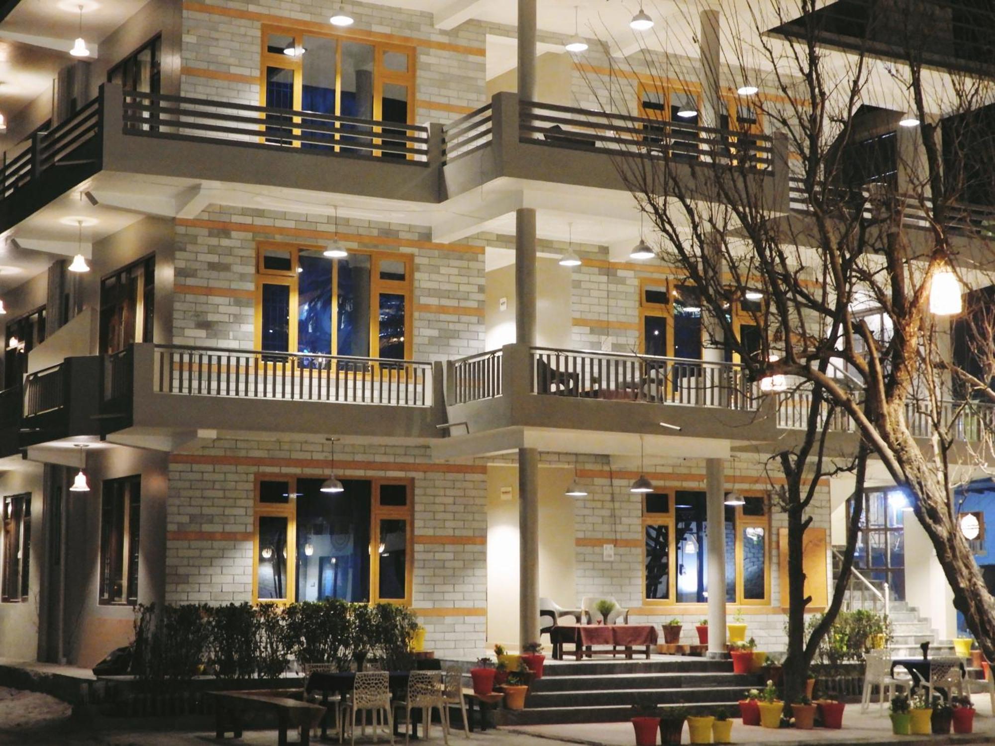 מלון The Royal Orchard קאסול מראה חיצוני תמונה