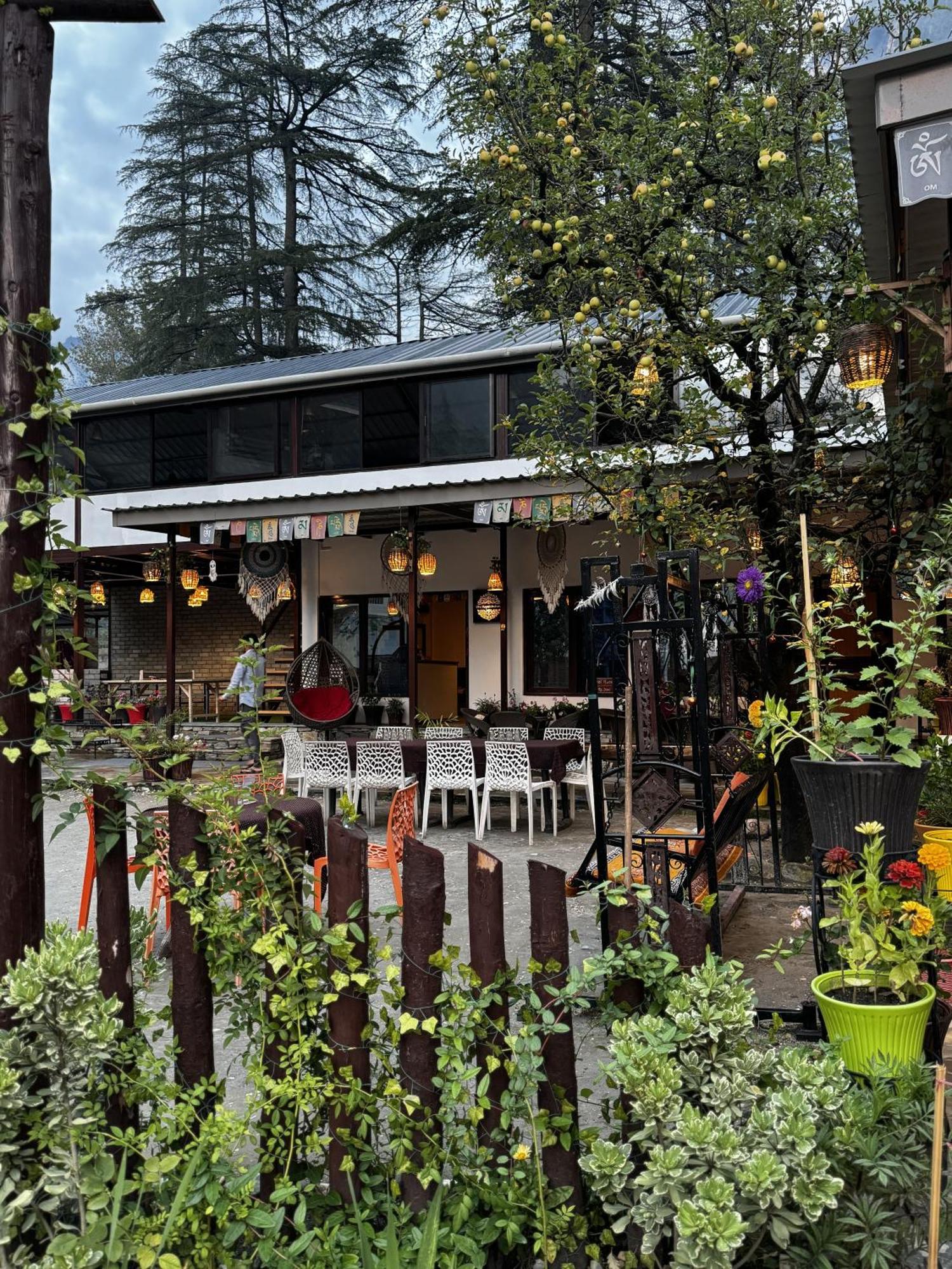מלון The Royal Orchard קאסול מראה חיצוני תמונה